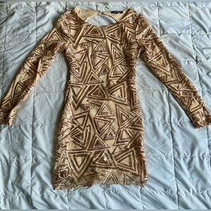 RED CLOVER SEQUINED LONG SLEEVED BACKLESS GOLD DRESS